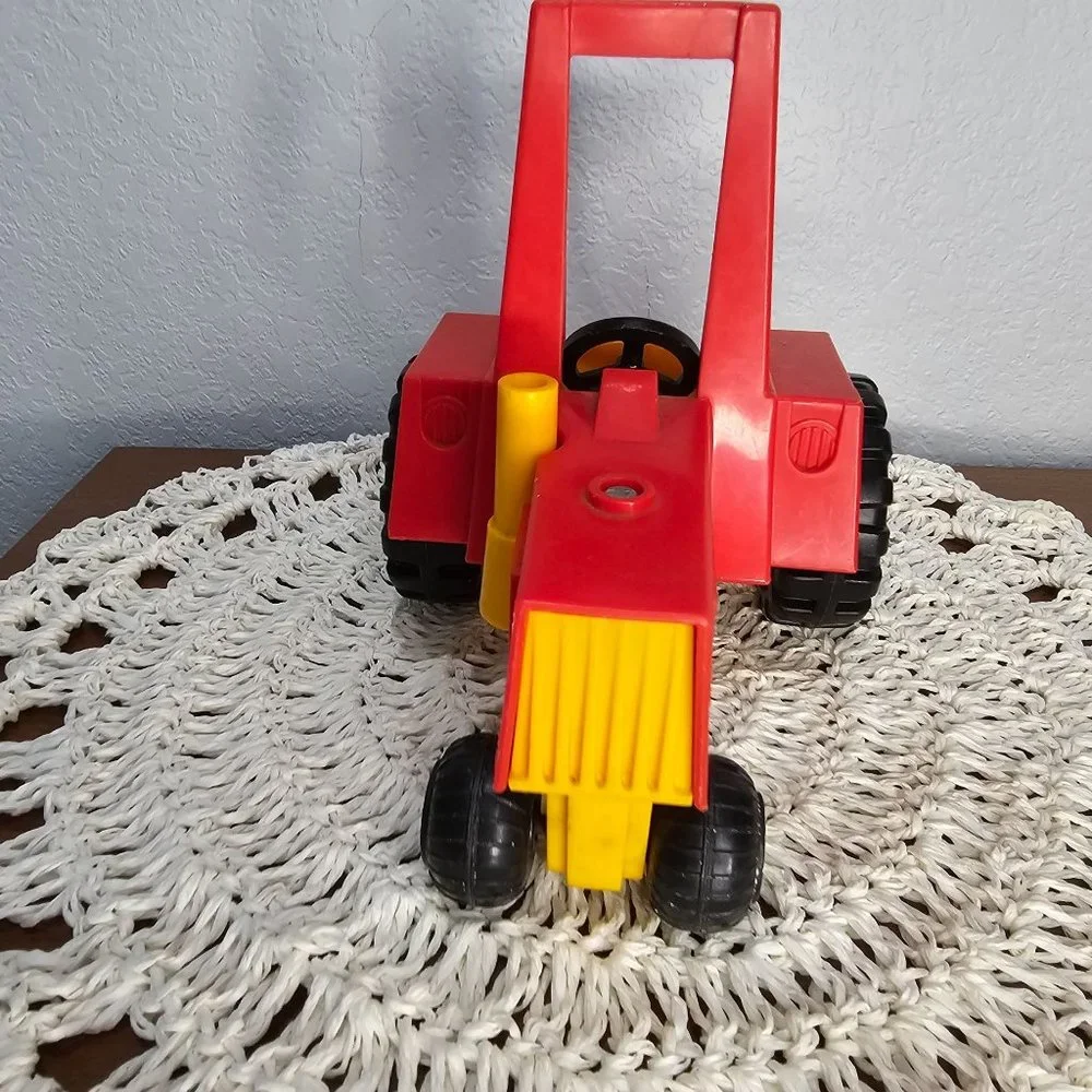 Vintage Fisher-Price‎ Toy Tractor Circa 1980
